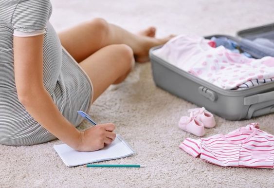 Liste pour valise de maternité : la checklist anti-oubli