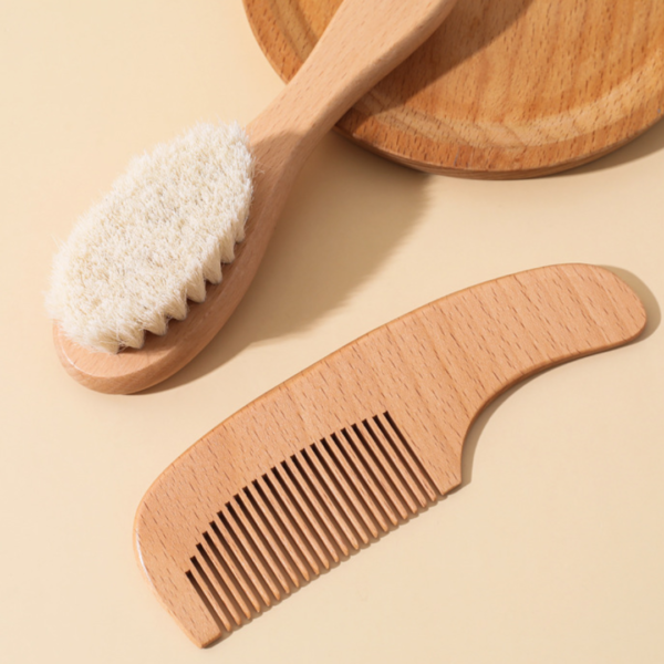 Peigne et brosse bois pour bébé